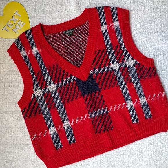 red cropped sweater vest